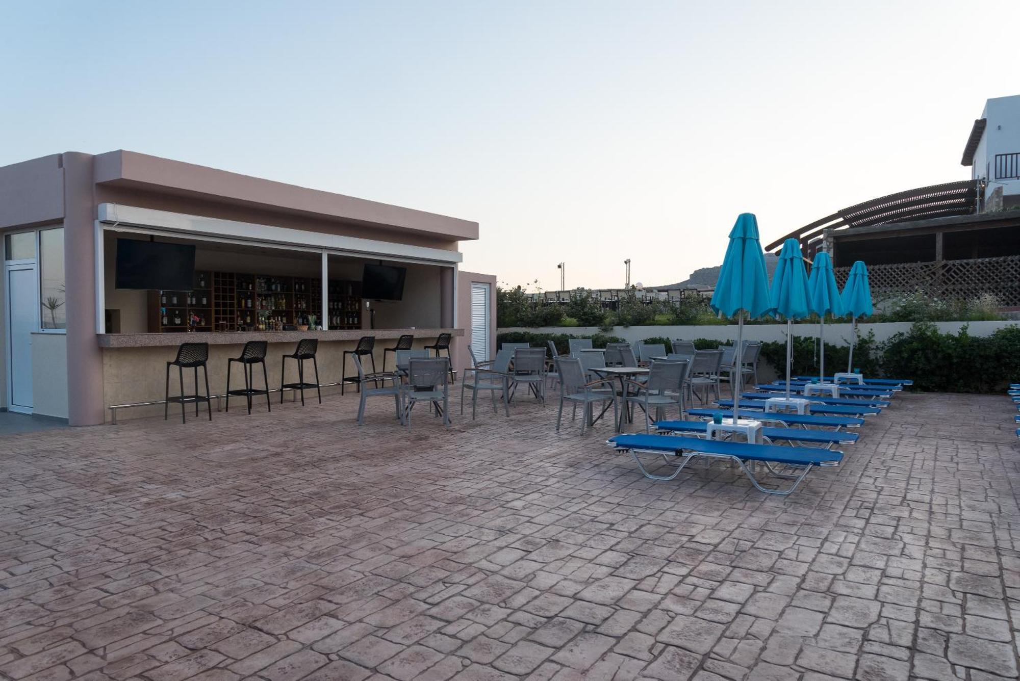 Amaryllis Front Beach Hotel ラルドス エクステリア 写真
