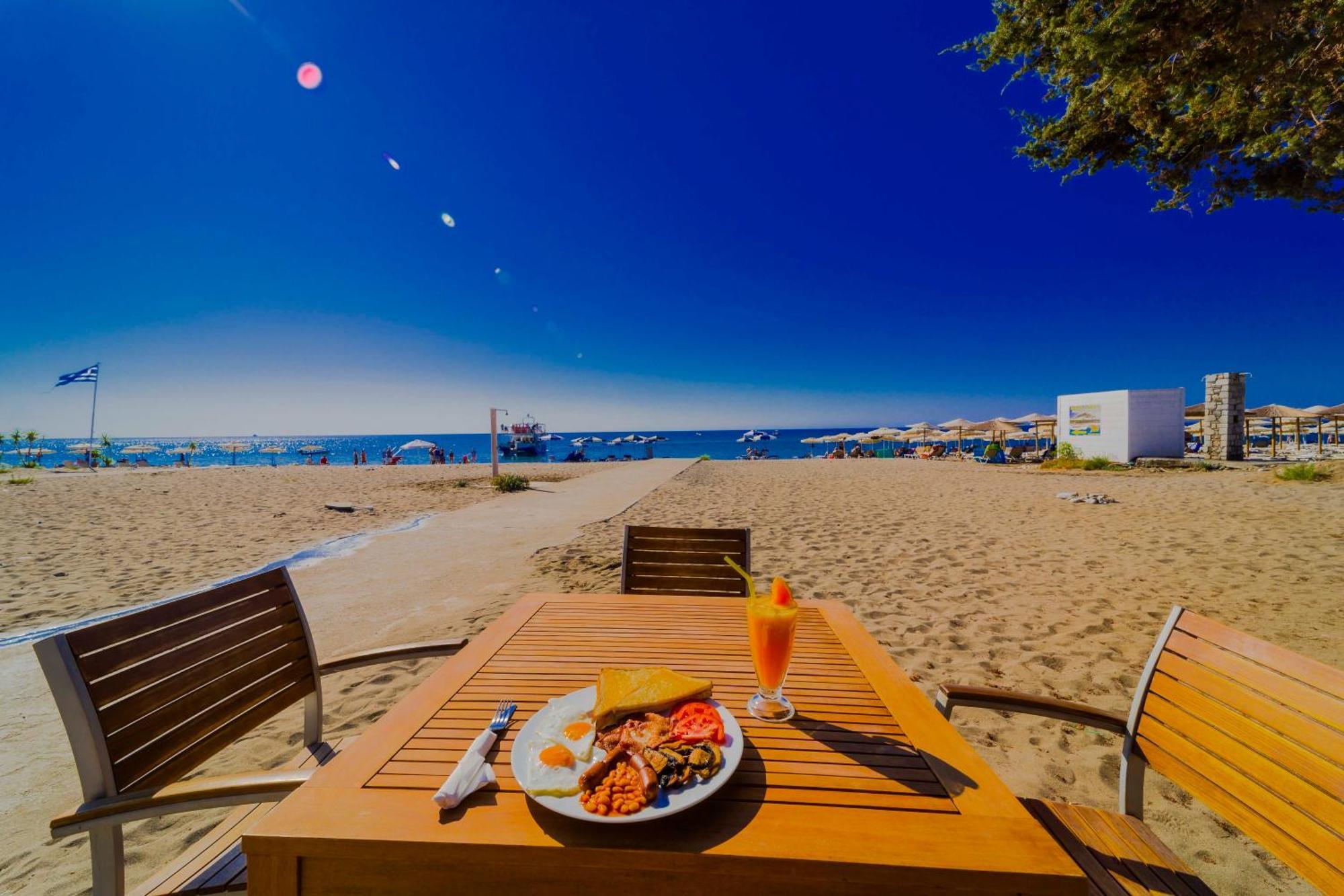 Amaryllis Front Beach Hotel ラルドス エクステリア 写真