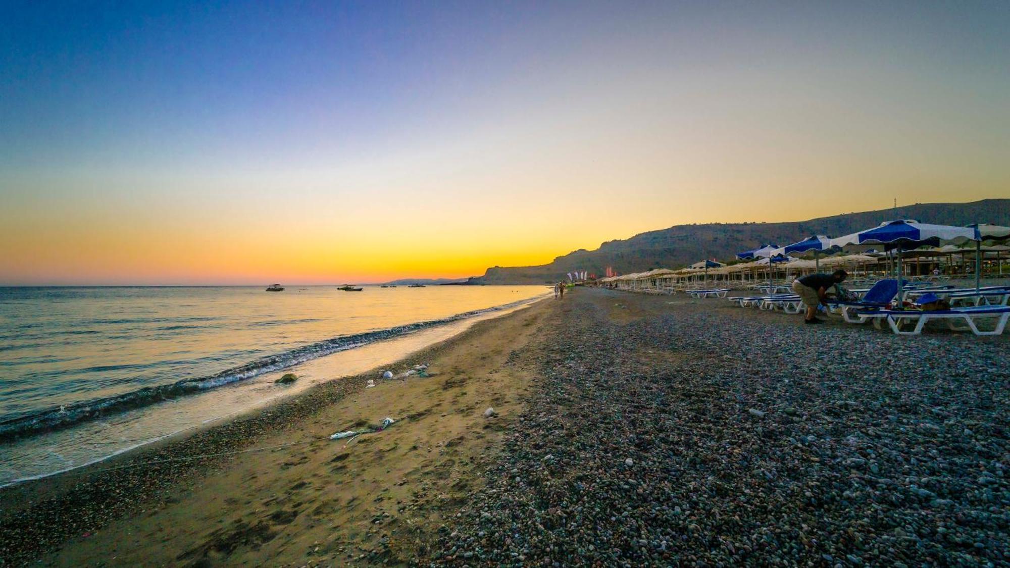 Amaryllis Front Beach Hotel ラルドス エクステリア 写真
